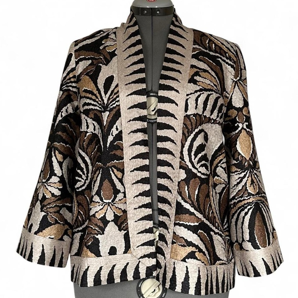 Chico’s Traveler’s Collection reversible crushed print jacket size S (Chico’s 0)